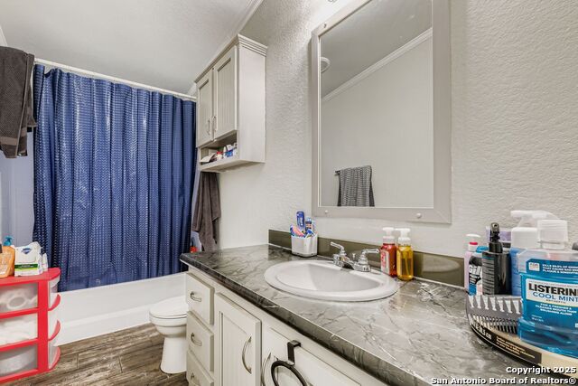 Image 33 of 41 For 23011 Shady Forest Dr