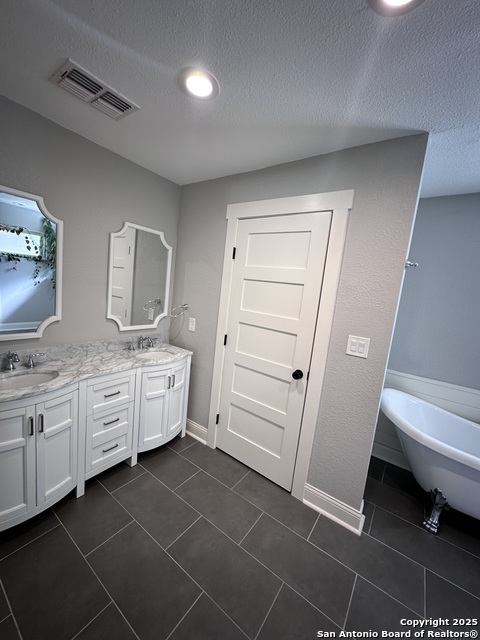 Image 20 of 46 For 203 West Mulberry Avenue