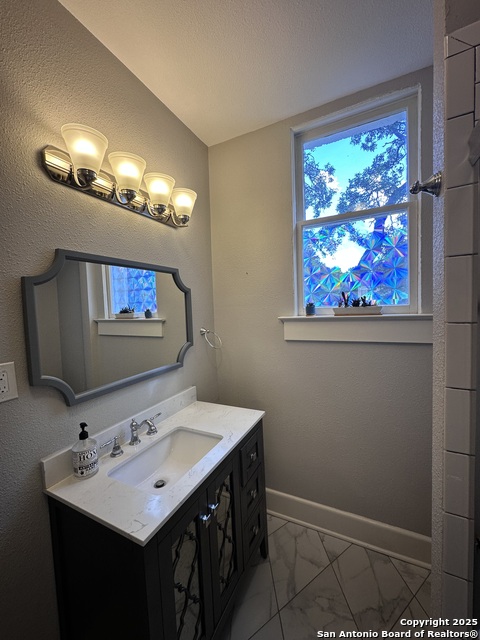 Image 31 of 46 For 203 West Mulberry Avenue