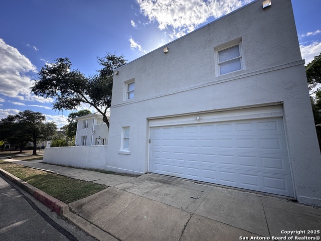 Image 38 of 46 For 203 West Mulberry Avenue