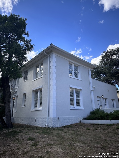 Image 4 of 46 For 203 West Mulberry Avenue