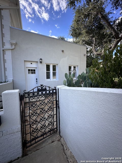 Image 40 of 46 For 203 West Mulberry Avenue