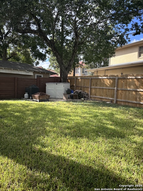 Image 42 of 46 For 203 West Mulberry Avenue