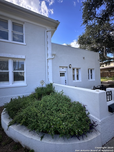 Image 45 of 46 For 203 West Mulberry Avenue