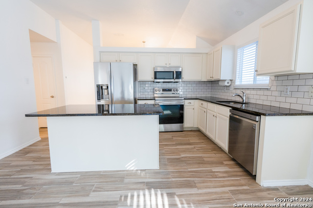 Image 9 of 25 For 6 Pembroke Pl