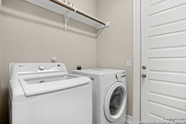 Image 21 of 23 For 31 West Mariposa Pkwy