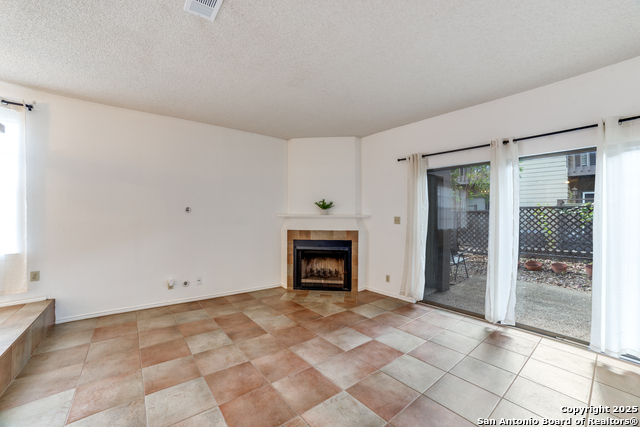 Image 10 of 31 For 11815 Vance Jackson E-501