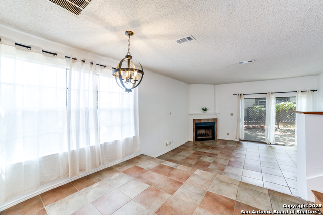 Image 11 of 31 For 11815 Vance Jackson E-501