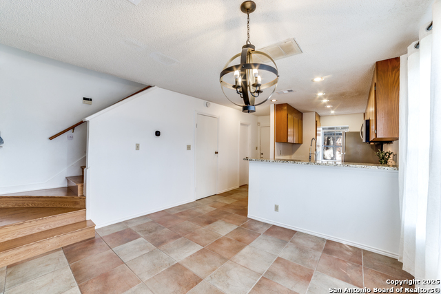 Image 13 of 31 For 11815 Vance Jackson E-501