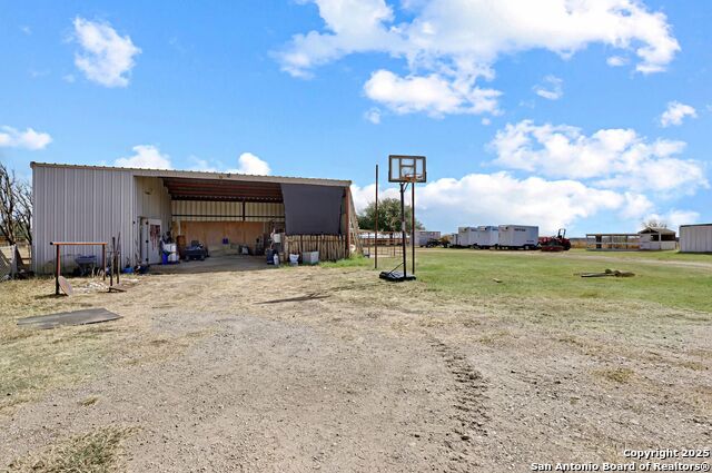 Image 27 of 34 For 10862 Fm 537