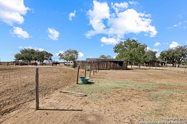 Image 32 of 34 For 10862 Fm 537