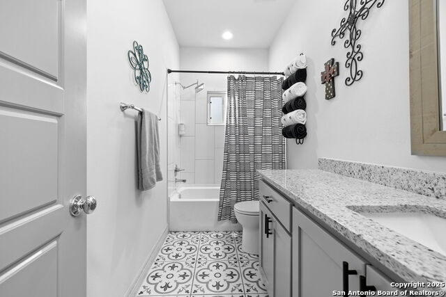 Image 11 of 41 For 118 Red Tail