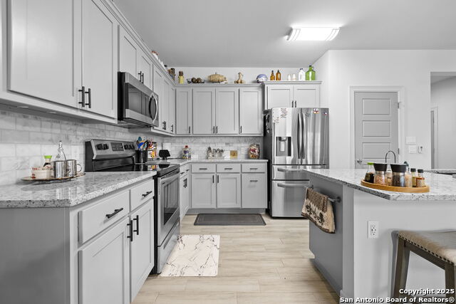 Image 13 of 41 For 118 Red Tail