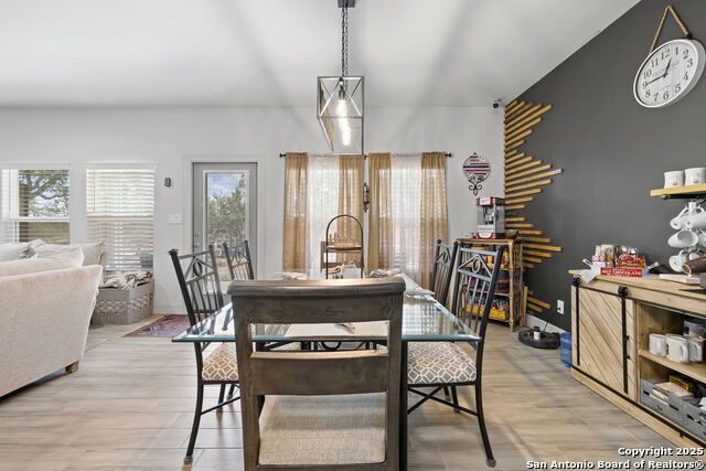 Image 14 of 41 For 118 Red Tail