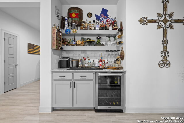 Image 18 of 41 For 118 Red Tail