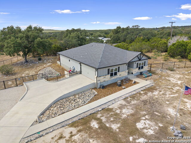 Image 2 of 41 For 118 Red Tail