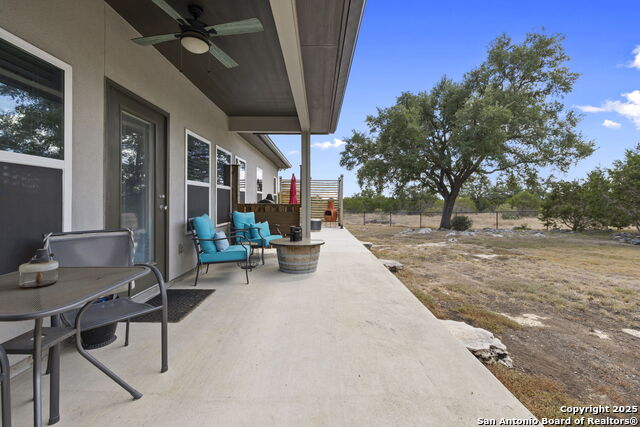 Image 24 of 41 For 118 Red Tail