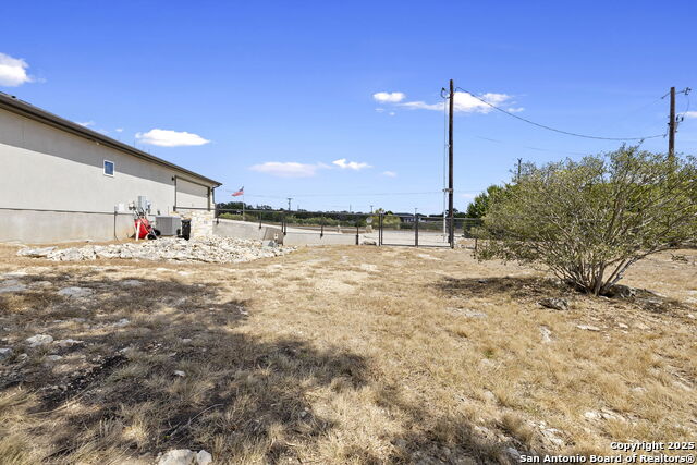 Image 33 of 41 For 118 Red Tail