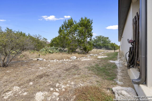 Image 35 of 41 For 118 Red Tail