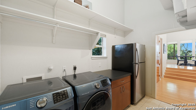 Listing photo id 9 for 33 Laurel Trail