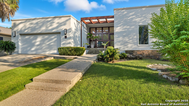 Listing photo id 0 for 33 Laurel Trail