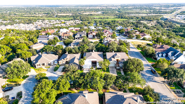 Listing photo id 35 for 33 Laurel Trail