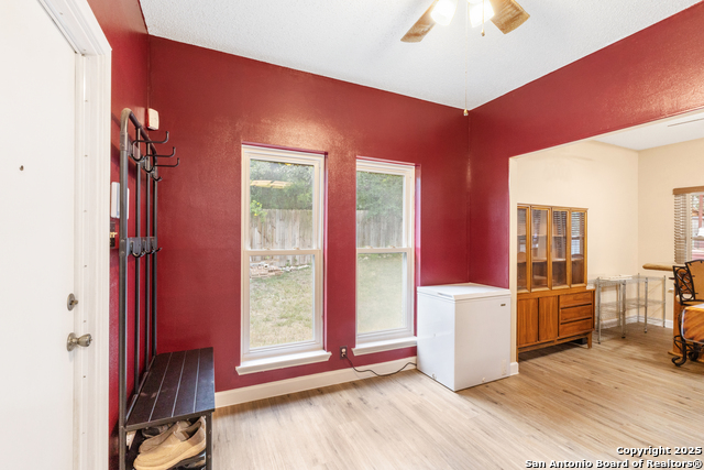 Listing photo id 9 for 8307 Timber Cabin