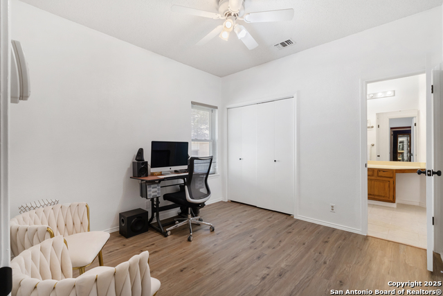 Listing photo id 19 for 8307 Timber Cabin