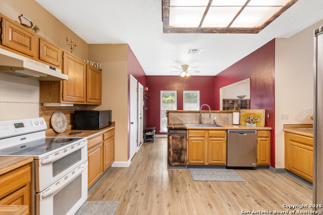 Listing photo id 4 for 8307 Timber Cabin