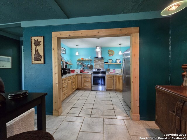 Listing photo id 14 for 10965 Fm 470