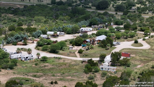 Listing photo id 19 for 10965 Fm 470