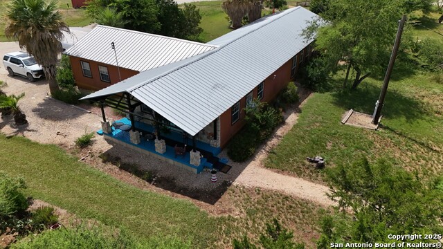 Listing photo id 2 for 10965 Fm 470