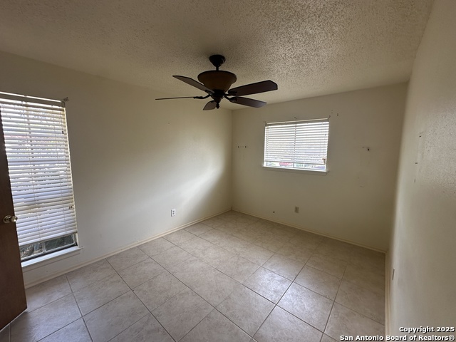 Image 10 of 21 For 628 Bexar