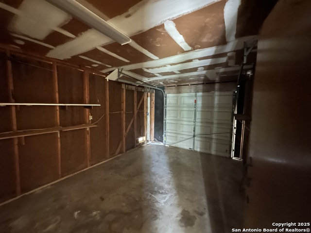 Image 17 of 21 For 628 Bexar