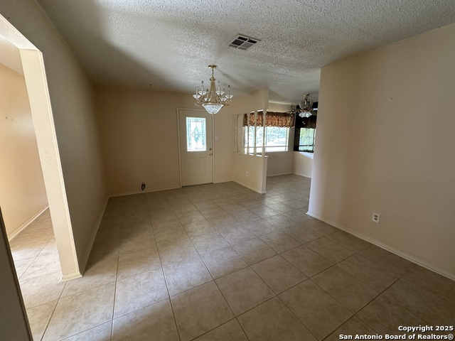 Image 4 of 21 For 628 Bexar