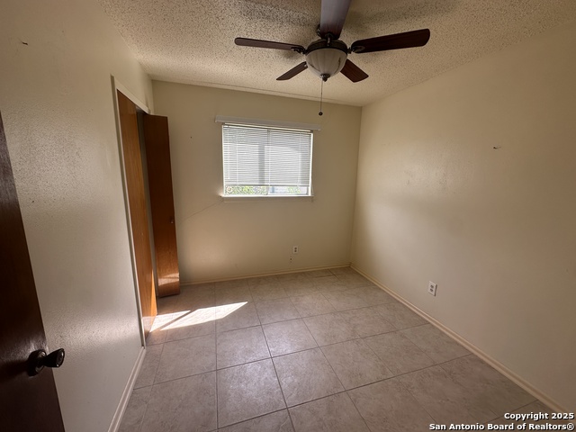 Image 8 of 21 For 628 Bexar