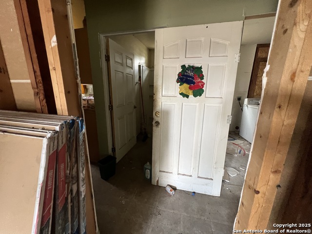 Listing photo id 8 for 2263 19th  