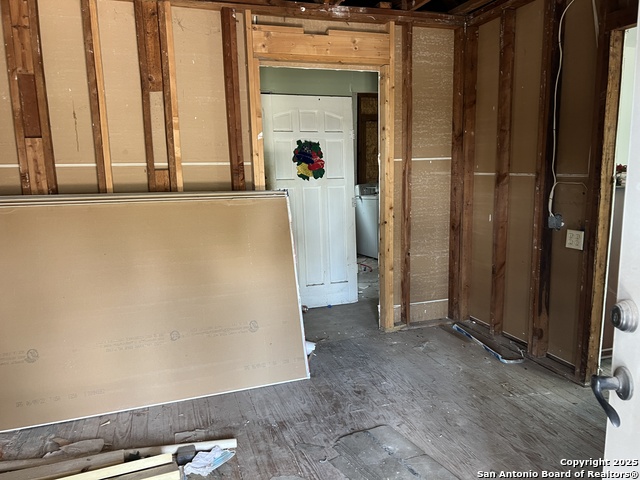 Listing photo id 3 for 2263 19th  