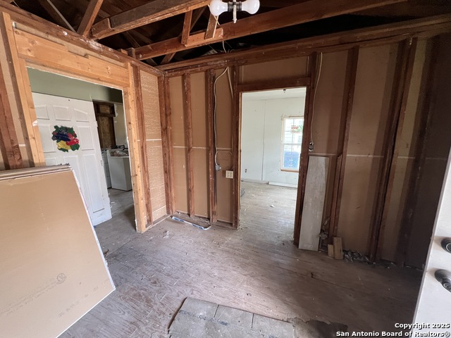 Listing photo id 5 for 2263 19th  