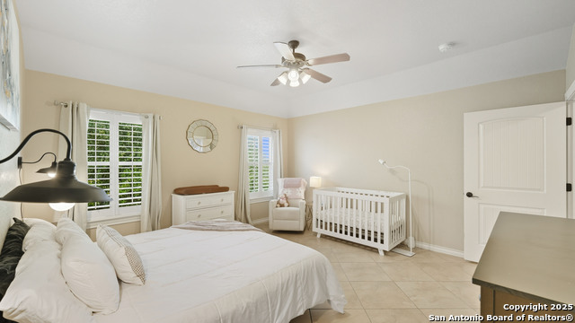 Image 30 of 48 For 1138 Royal Eagle