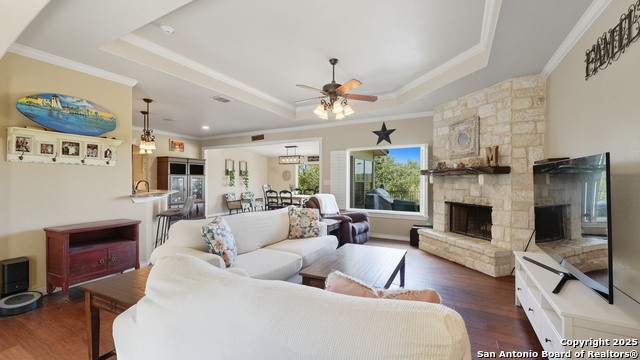 Image 4 of 48 For 1138 Royal Eagle