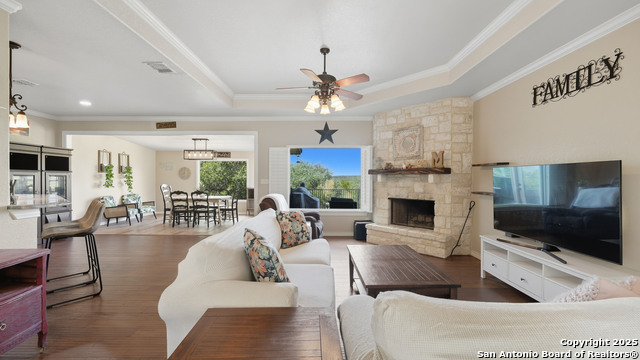 Image 6 of 48 For 1138 Royal Eagle