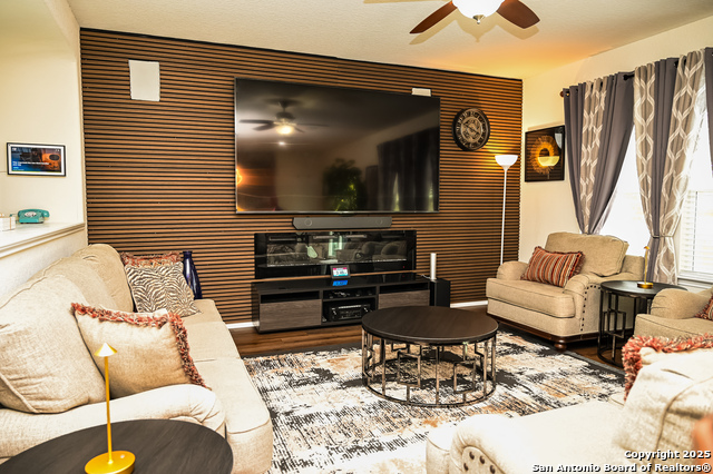 Image 9 of 42 For 7019 Palomino Bay