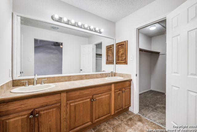 Image 15 of 25 For 7543 Utsa  