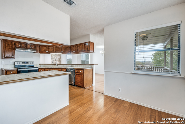 Image 8 of 25 For 7543 Utsa  