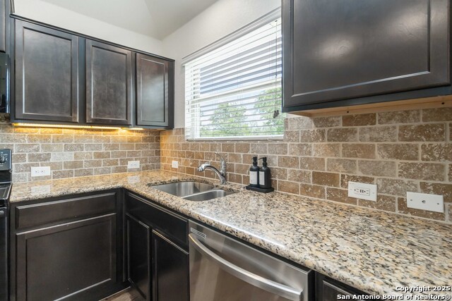 Listing photo id 10 for 150 Meadow Path