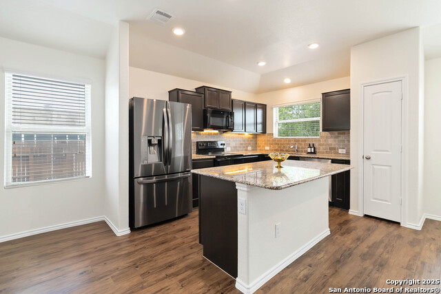 Listing photo id 7 for 150 Meadow Path