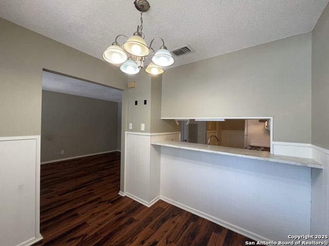 Image 11 of 28 For 311 San Antonio E 201