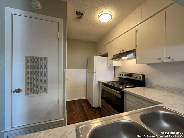 Image 14 of 28 For 311 San Antonio E 201