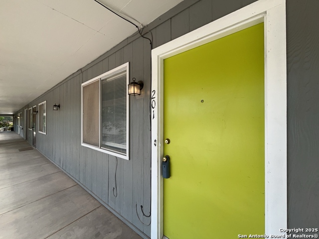 Image 24 of 28 For 311 San Antonio E 201